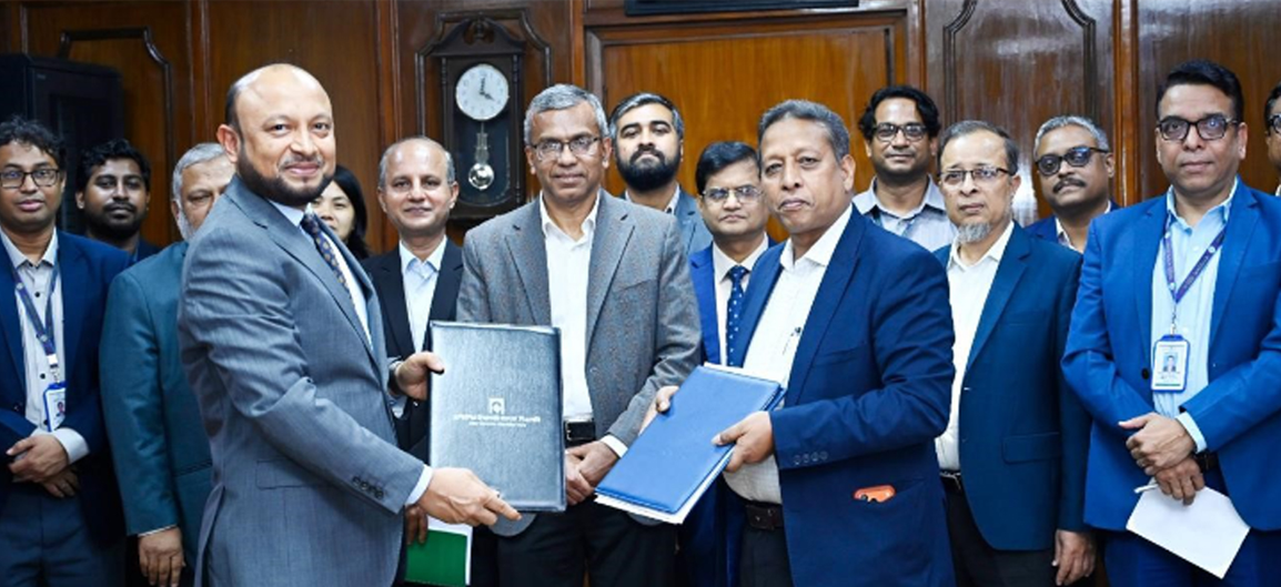 Sammilito Islami Bank assumes responsibility of EXIM Bank.